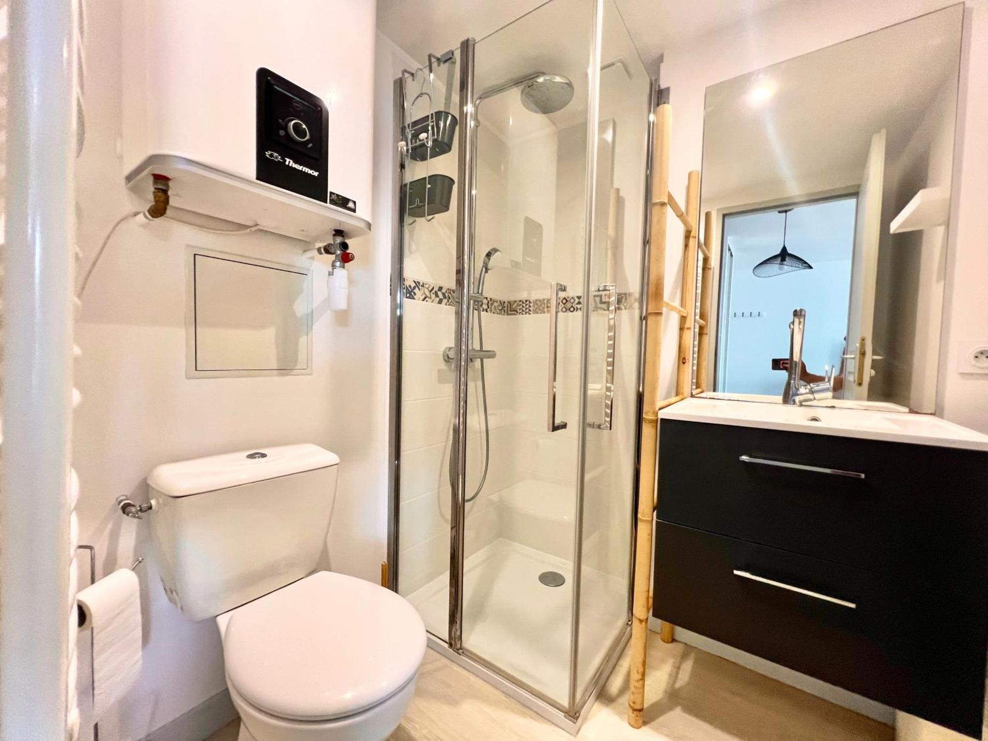 Repaire Central - Chic & Moderne - Wifi Gratuit - Parfaitement Equipe - Centre-Ville Historique La Rochelle  Exterior photo